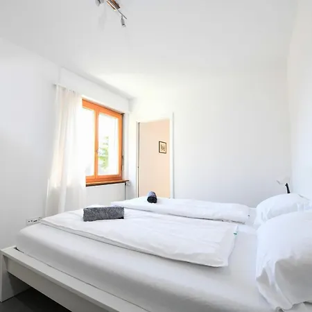 Comfortably * Losone